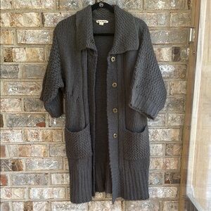 Gray Knit Cardigan with Pockets. Elbow length sleeve